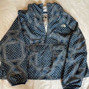 The North Face Cropped Windbreaker Raincoat